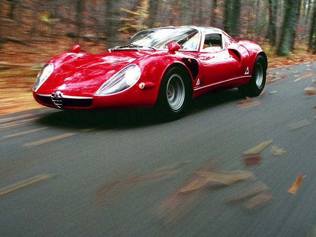 Alfa Romeo 33 Stradale: 3 фото