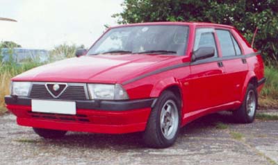 Alfa Romeo 75: 6 фото