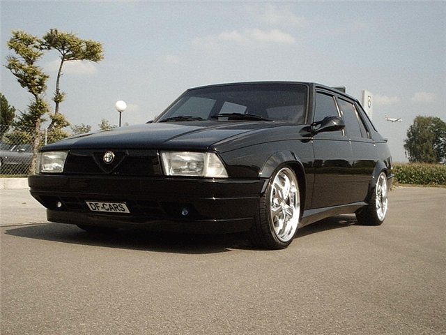 Alfa Romeo 75: 9 фото