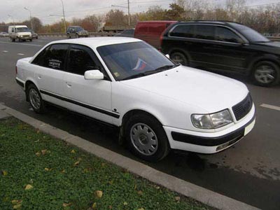 Audi 100: 4 фото