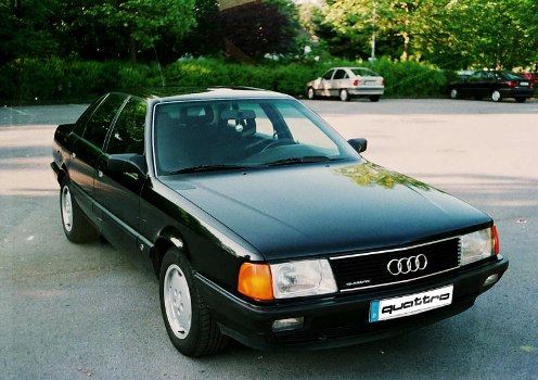 Audi 100: 8 фото