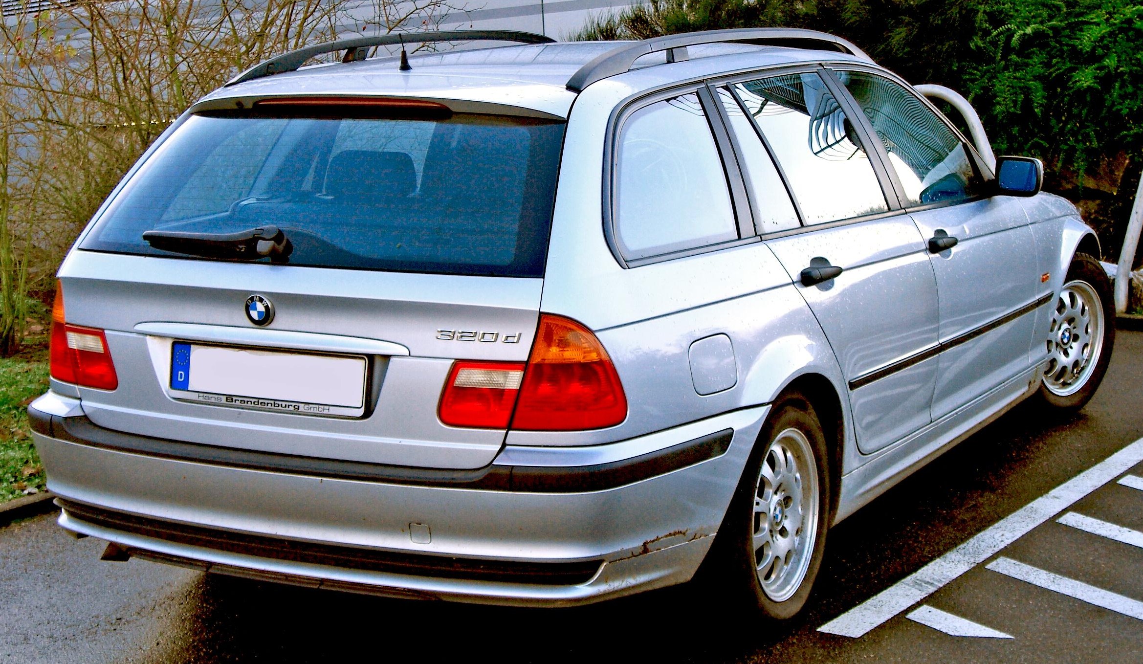 BMW 320d Touring: 7 фото