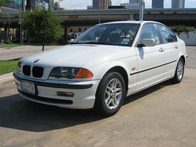 BMW 323i: 6 фото