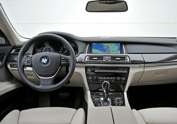 BMW 7: 10 фото