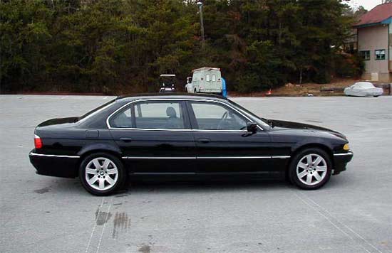 BMW 740iL: 4 фото