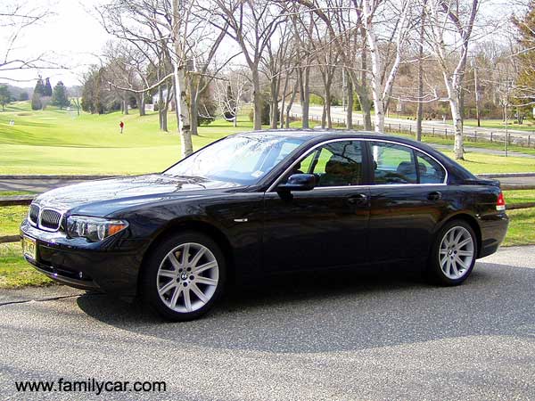 BMW 745i: 3 фото