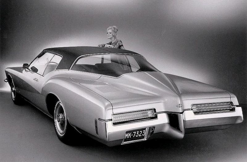 Buick Riviera: 10 фото