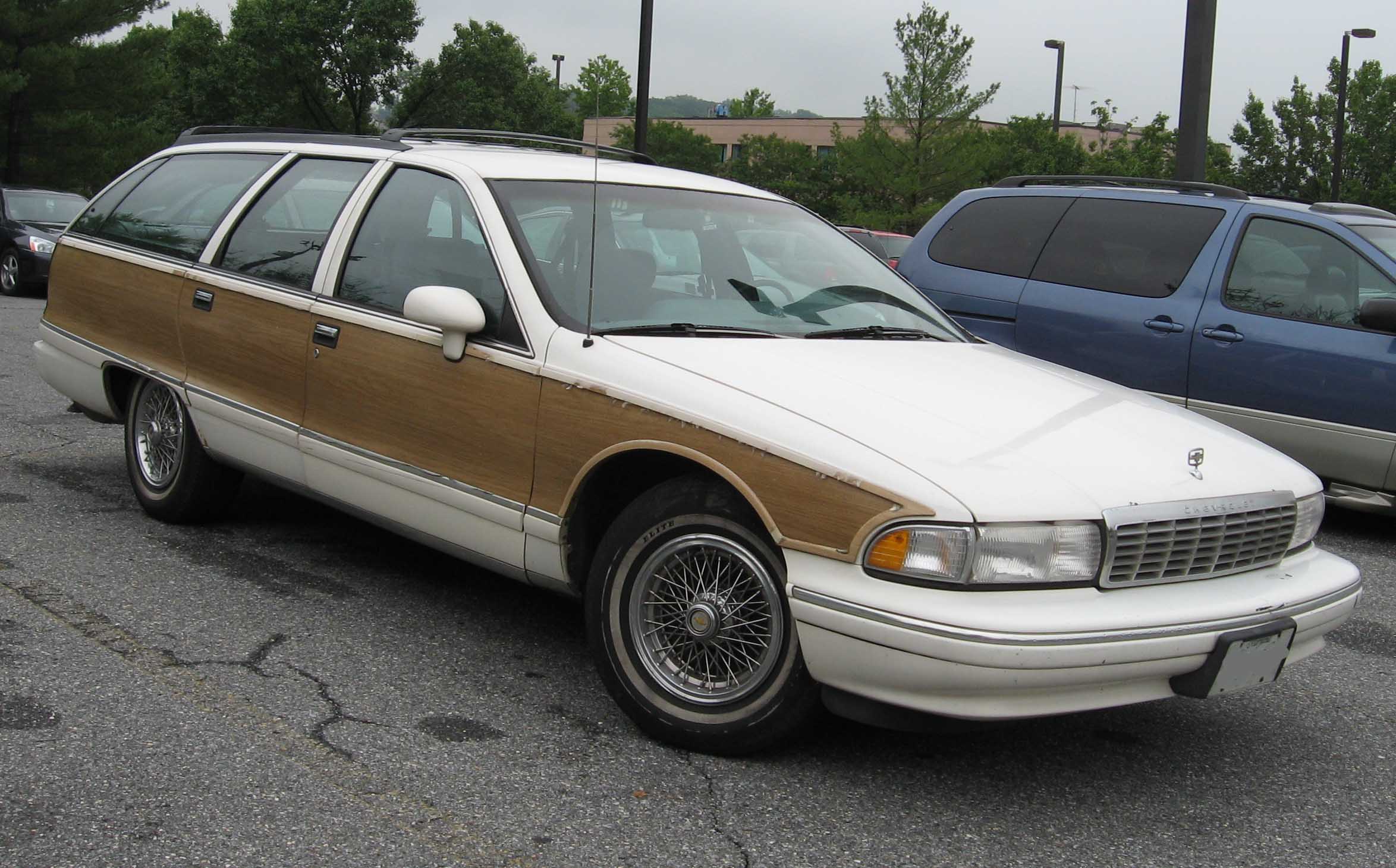 Chevrolet Caprice Wagon: 2 фото