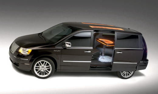 Chrysler Town & Country: 9 фото