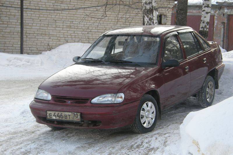 Daewoo LeMans: 9 фото