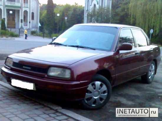 Daihatsu Applause: 12 фото