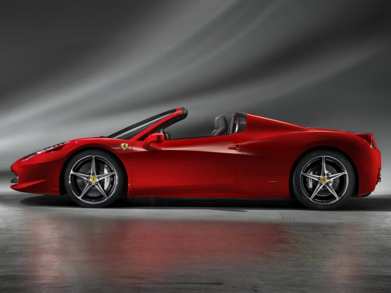 Ferrari 458 Spider: 12 фото