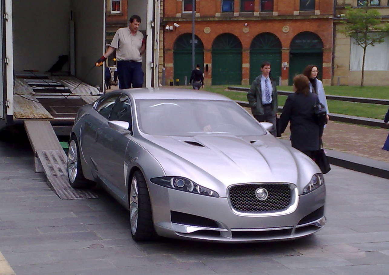 Jaguar XF: 6 фото