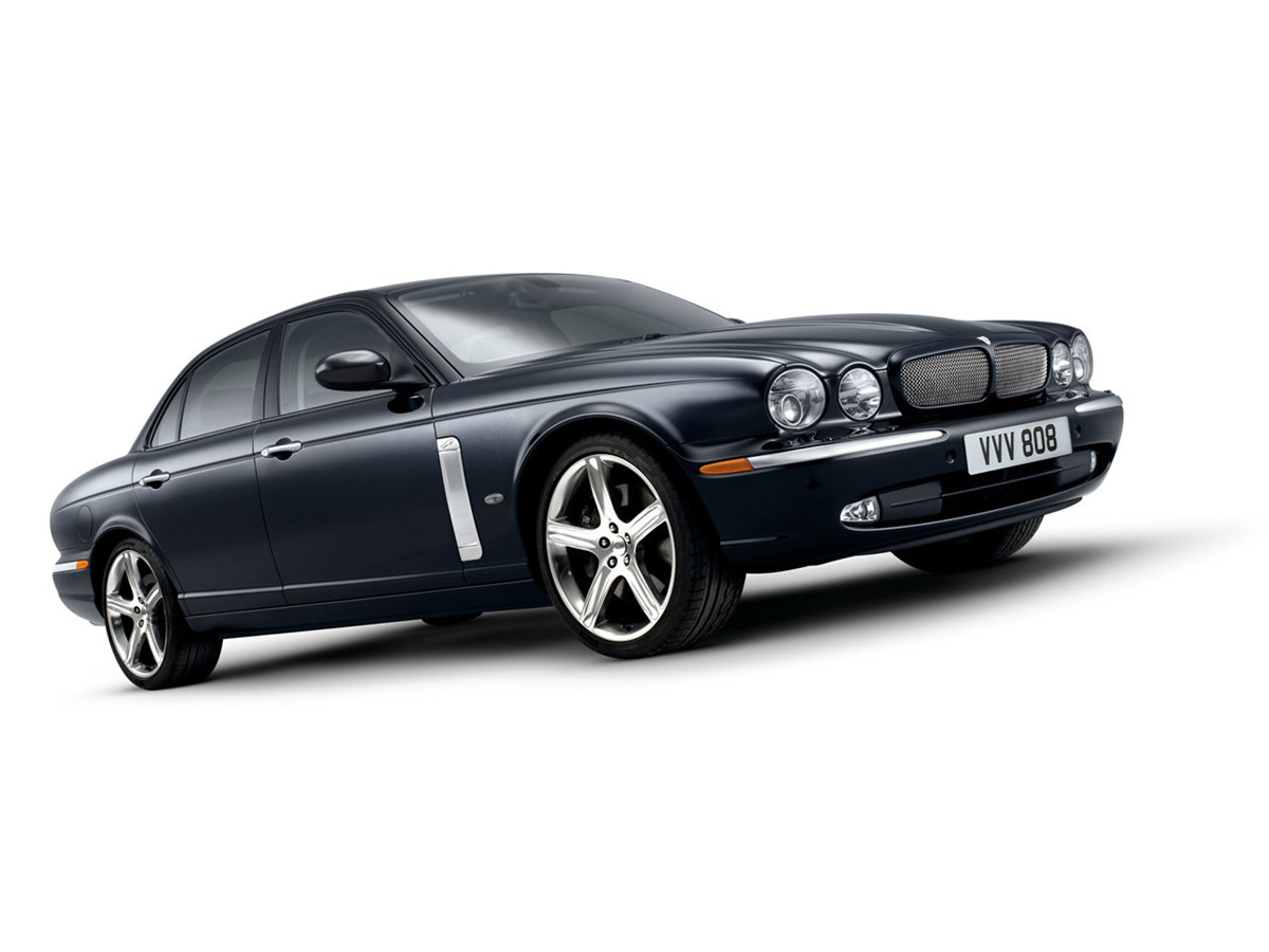 Jaguar XJR