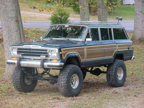 Jeep Grand Wagoneer: 8 фото