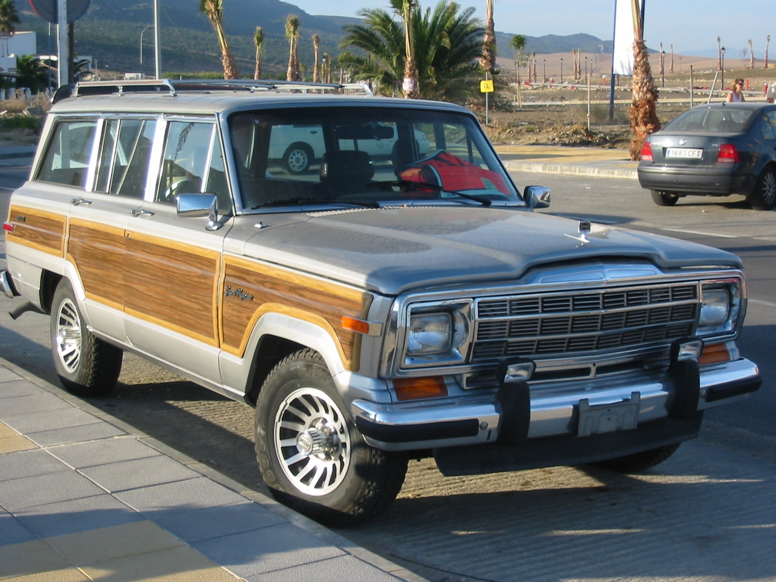 Jeep Wagoneer: 3 фото