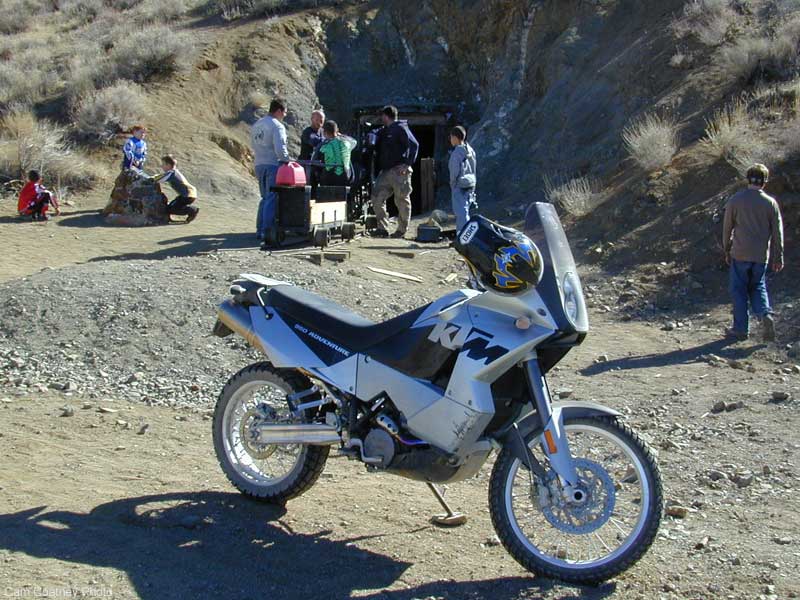 KTM 950 Adventure: 10 фото