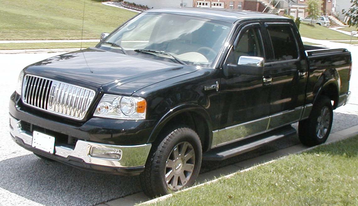 Lincoln Mark LT: 12 фото