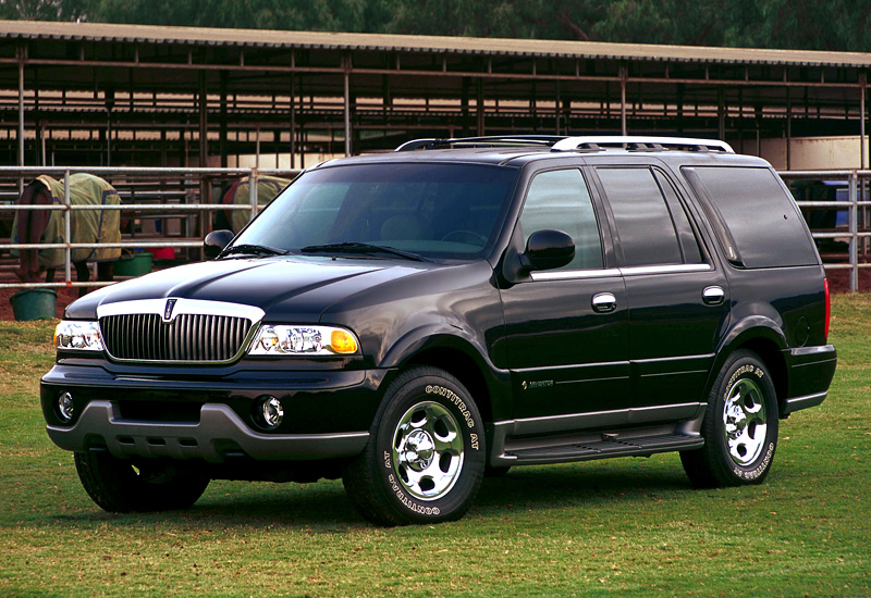 Lincoln Navigator: 8 фото