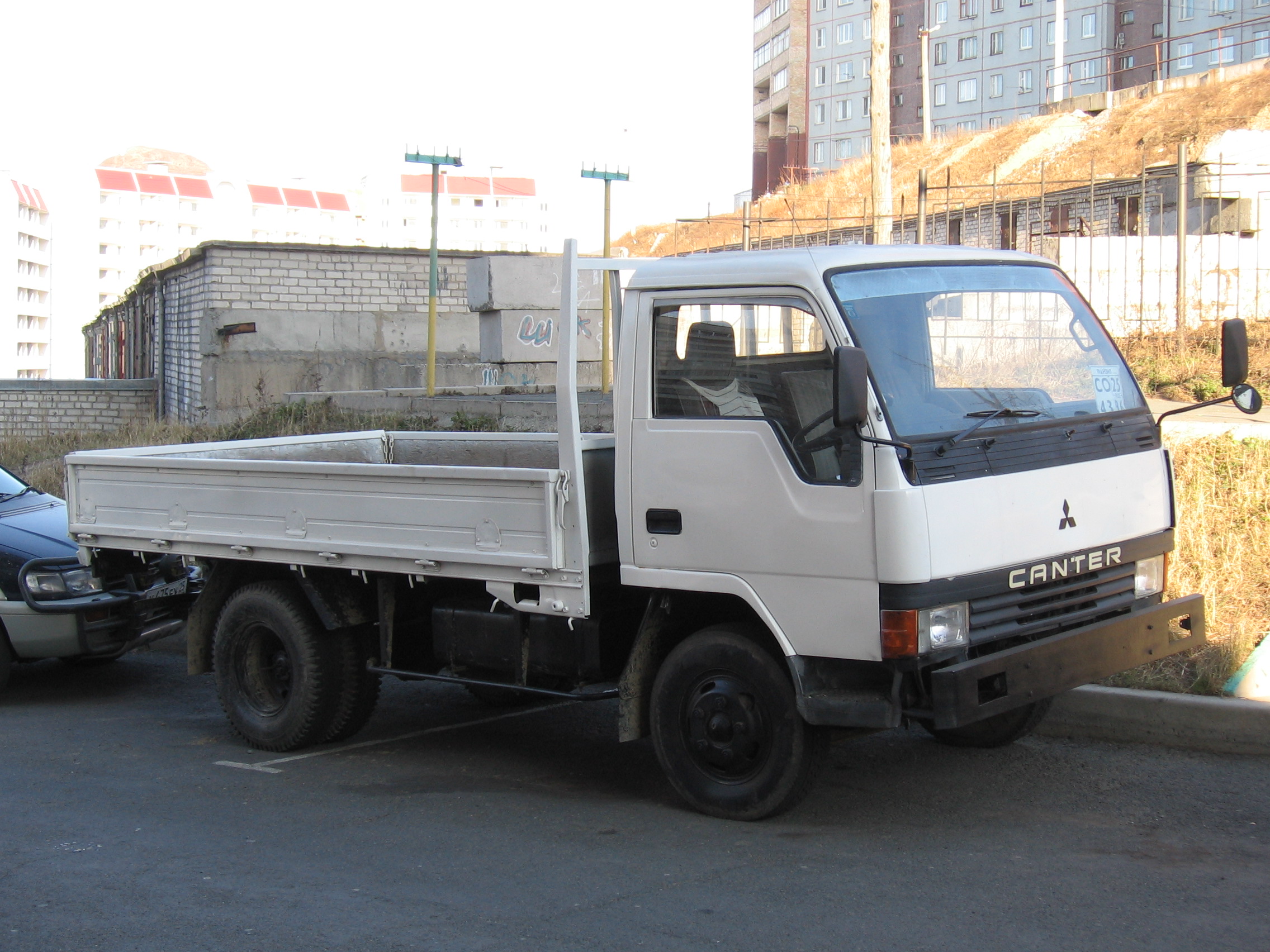 Mitsubishi Canter: 10 фото