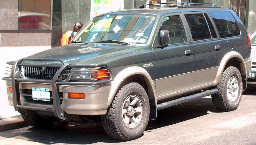 Mitsubishi Montero Sport: 9 фото