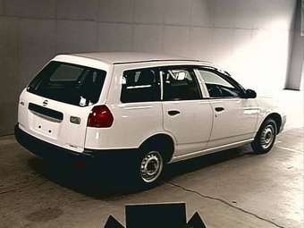 Nissan AD Wagon: 10 фото