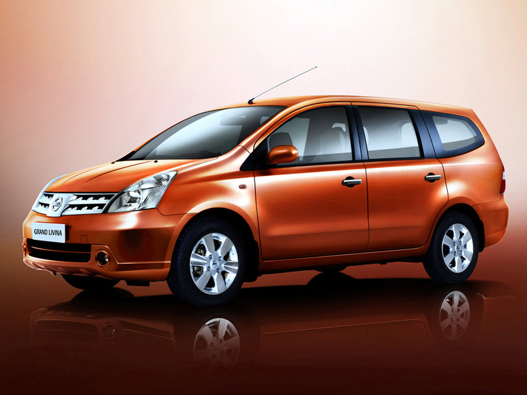 Nissan Grand Livina: 5 фото