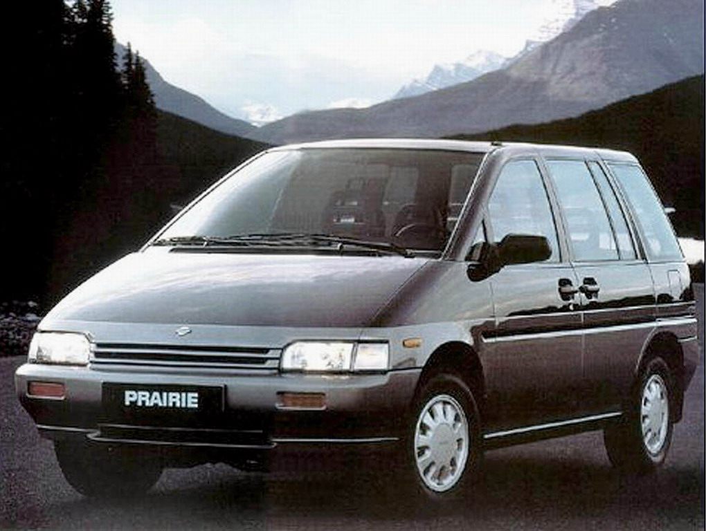 Nissan Prairie: 10 фото