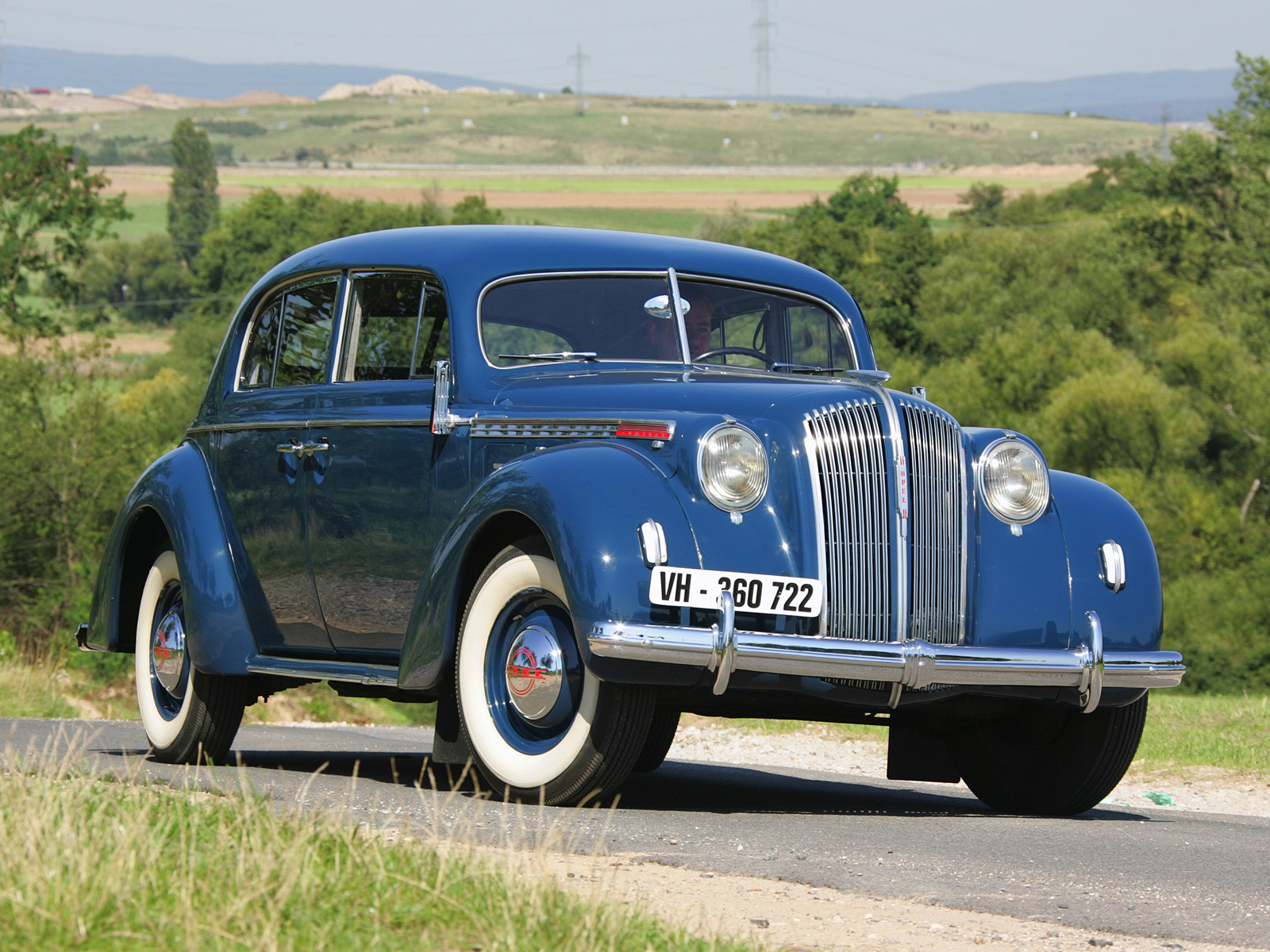 Opel Admiral: 8 фото