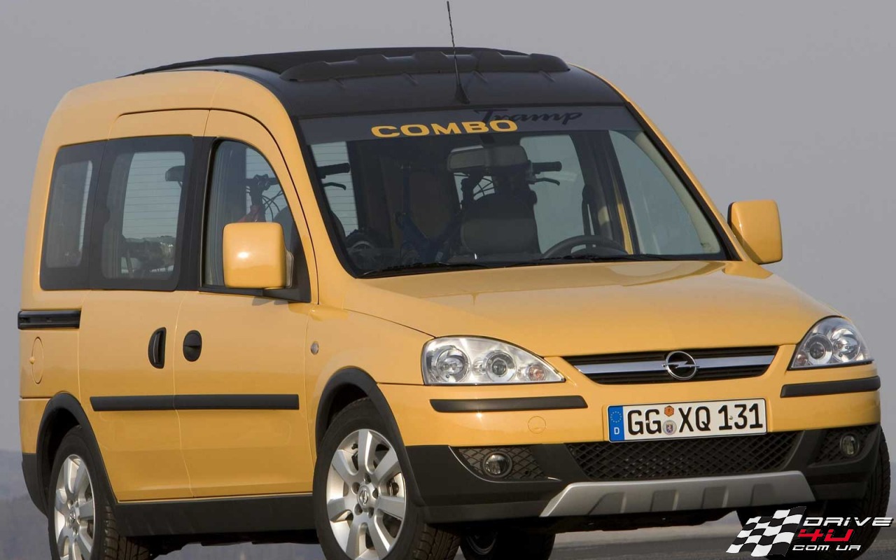 Opel Combo Tour: 4 фото