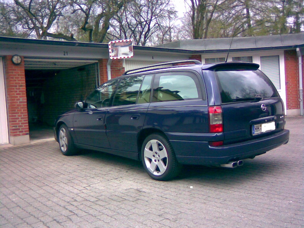 Opel Omega Caravan: 6 фото