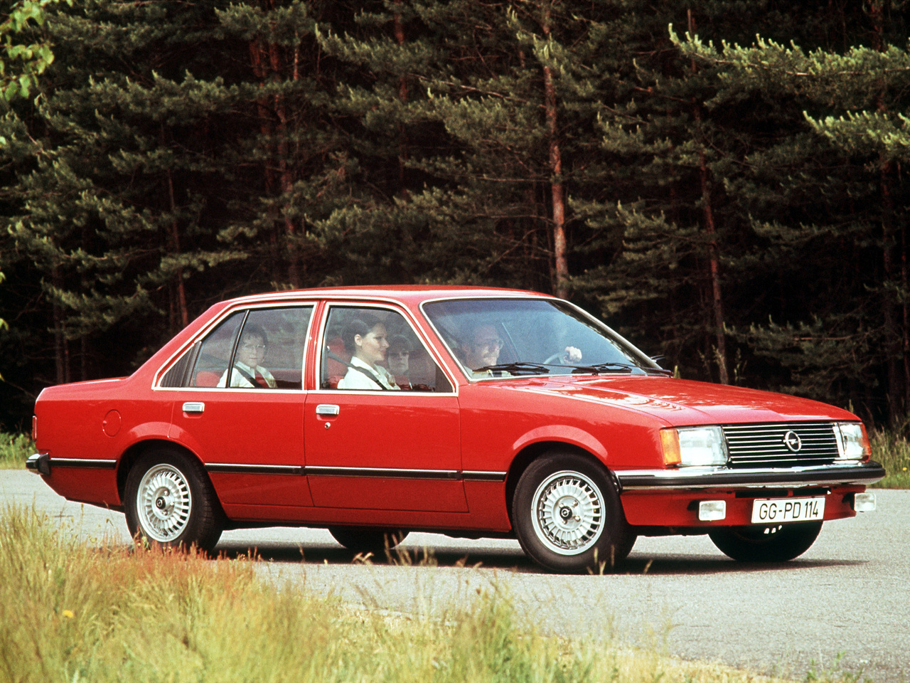 Opel Rekord: 4 фото