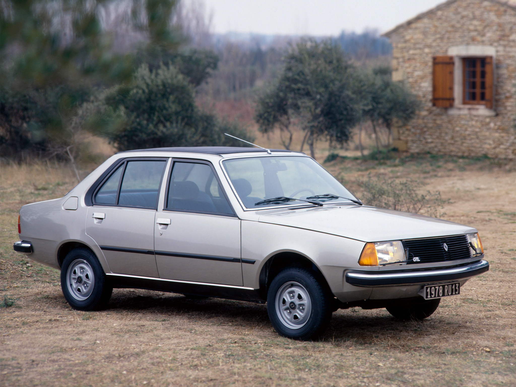 Renault 18: 4 фото