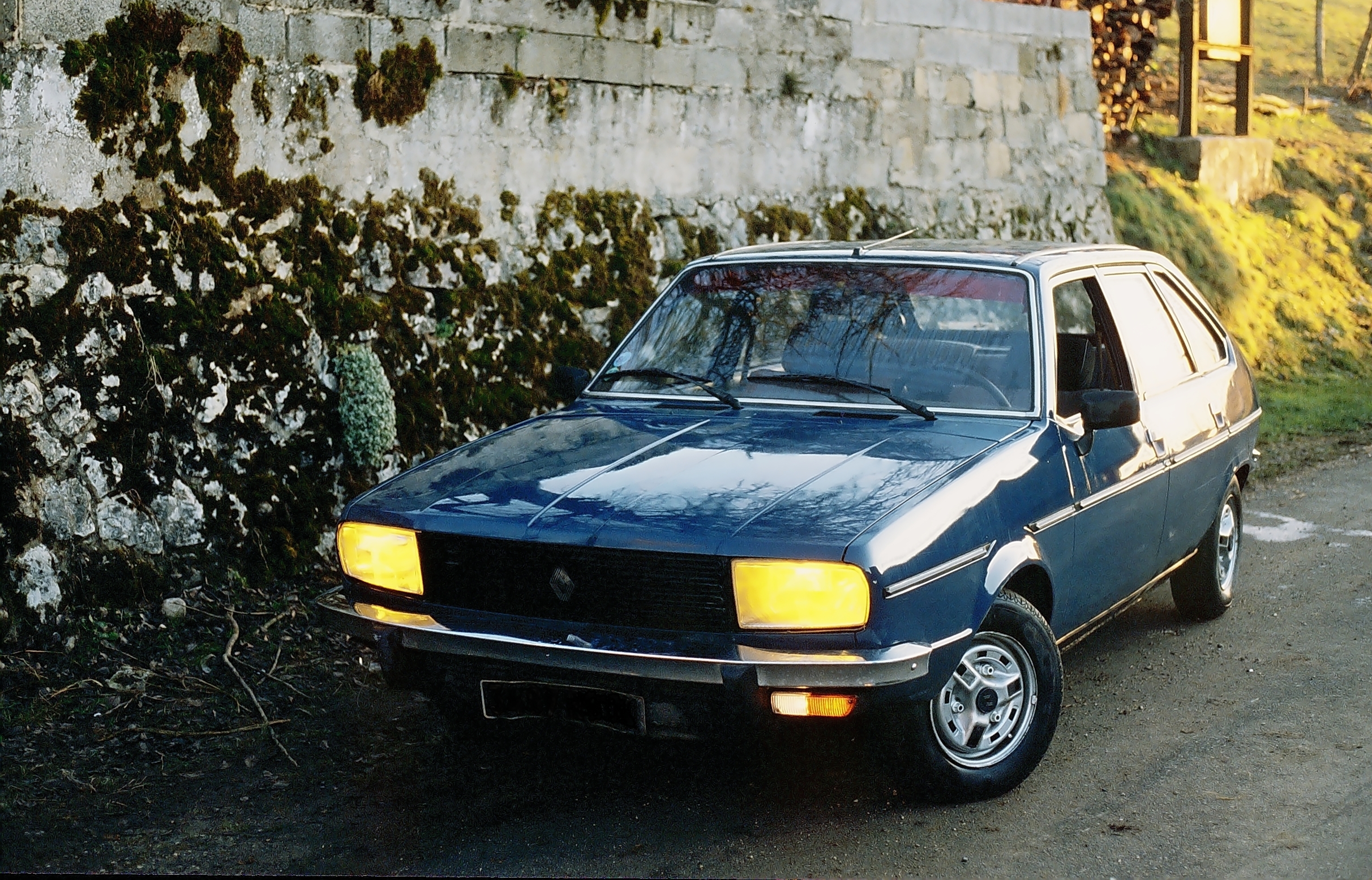 Renault 20 - 2424 x 1555, 05 из 15