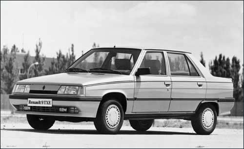 Renault 9: 11 фото