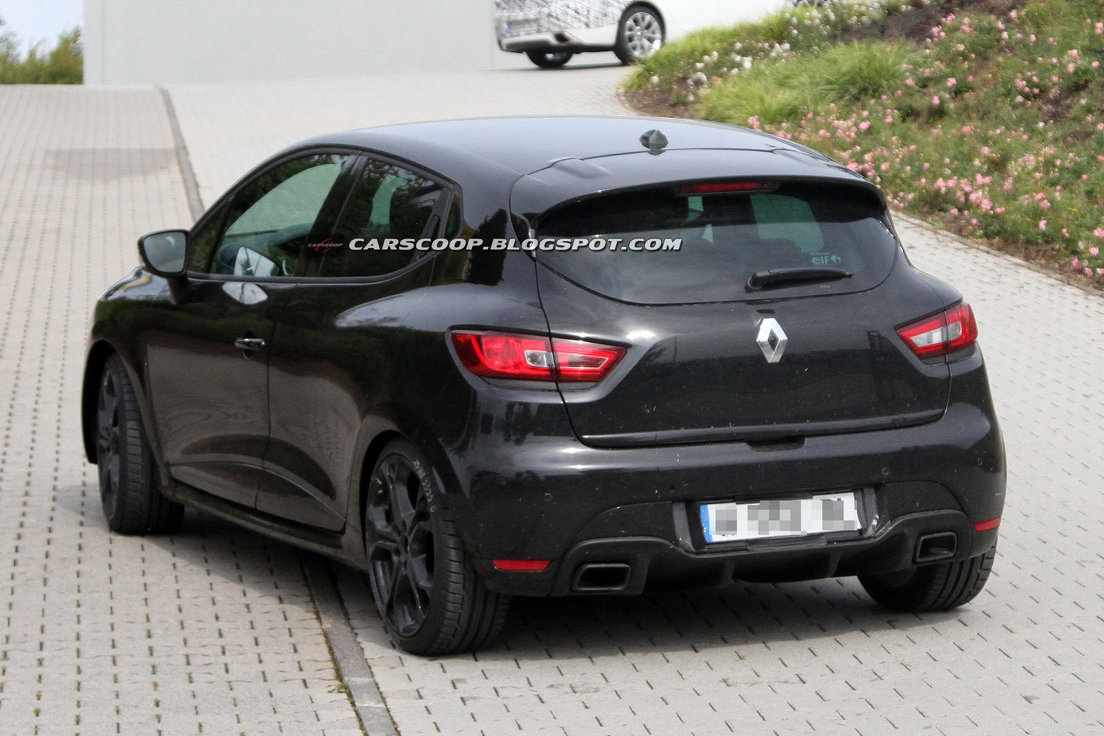 Renault Clio RS: 4 фото