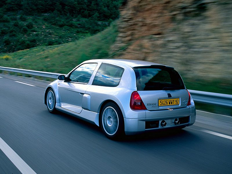 Renault Clio Sport: 9 фото
