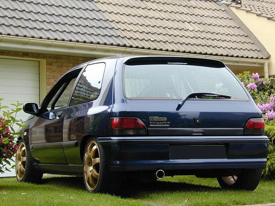 Renault Clio Williams: 4 фото