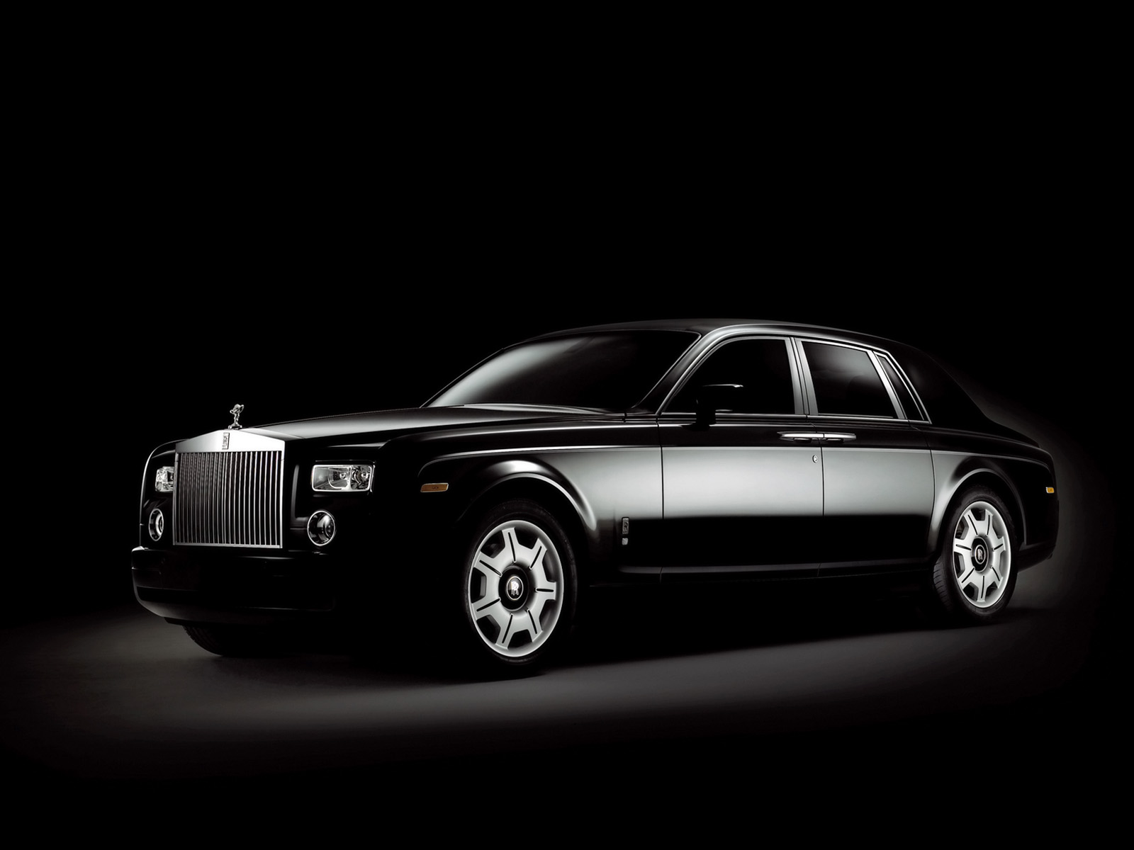Rolls-Royce Phantom: 6 фото