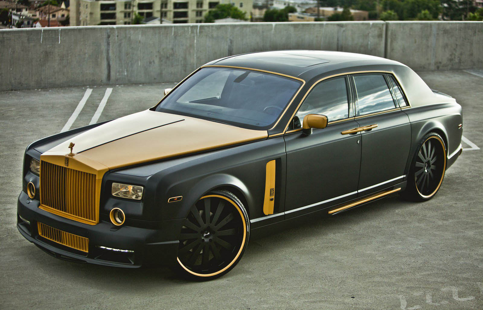 Rolls-Royce Phantom: 8 фото