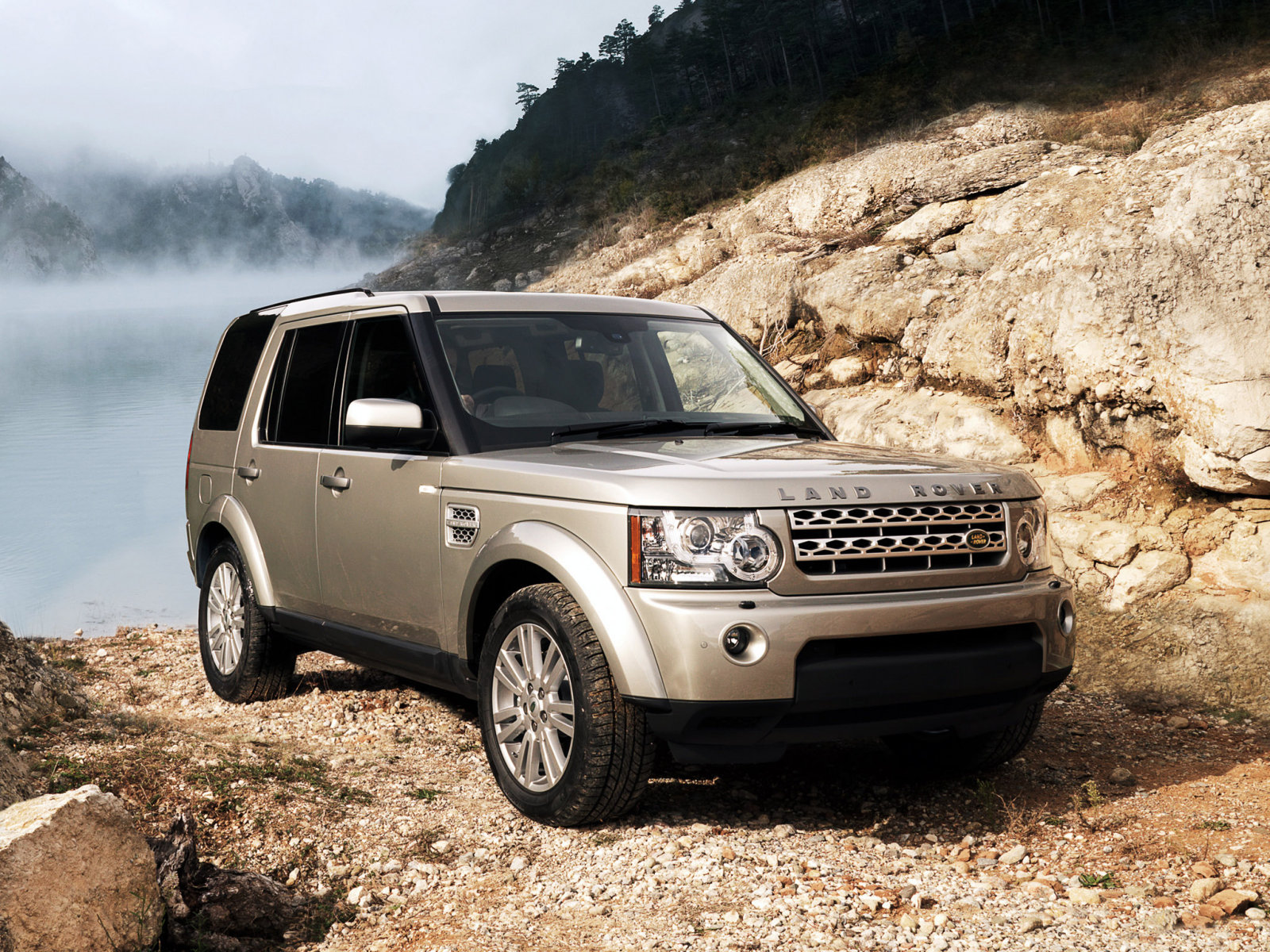 Land Rover: 9 фото