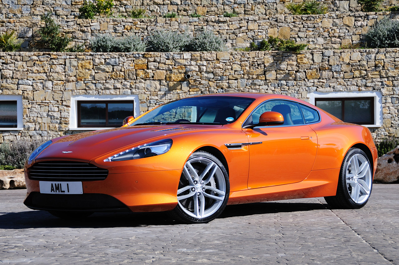 Aston Martin Virage: 10 фото