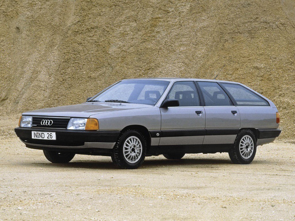Audi 100 Avant: 4 фото