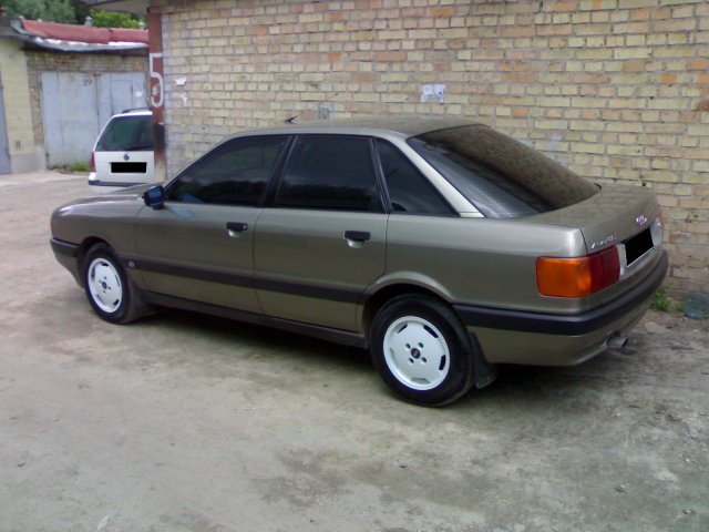Audi 80: 7 фото