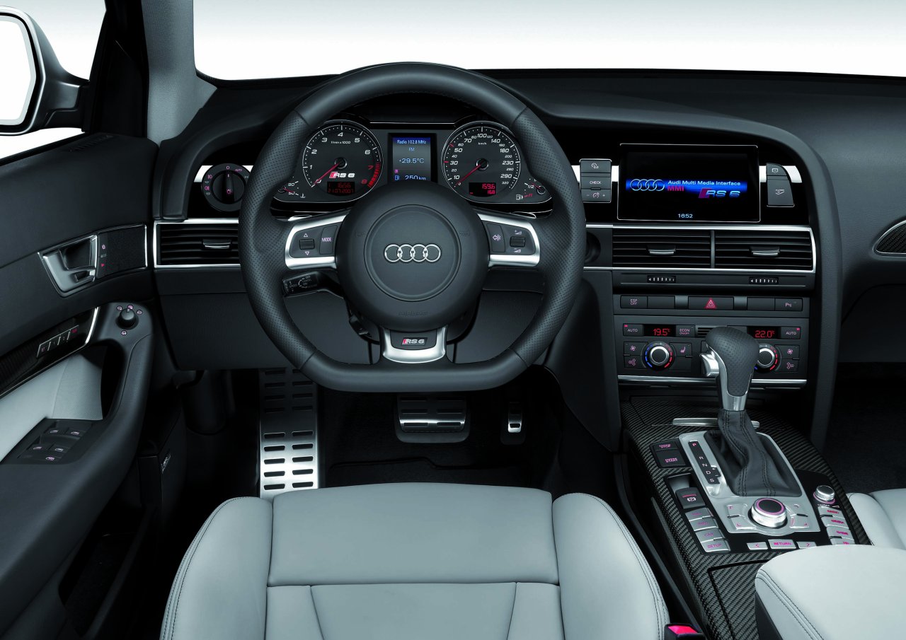 Audi RS6: 4 фото