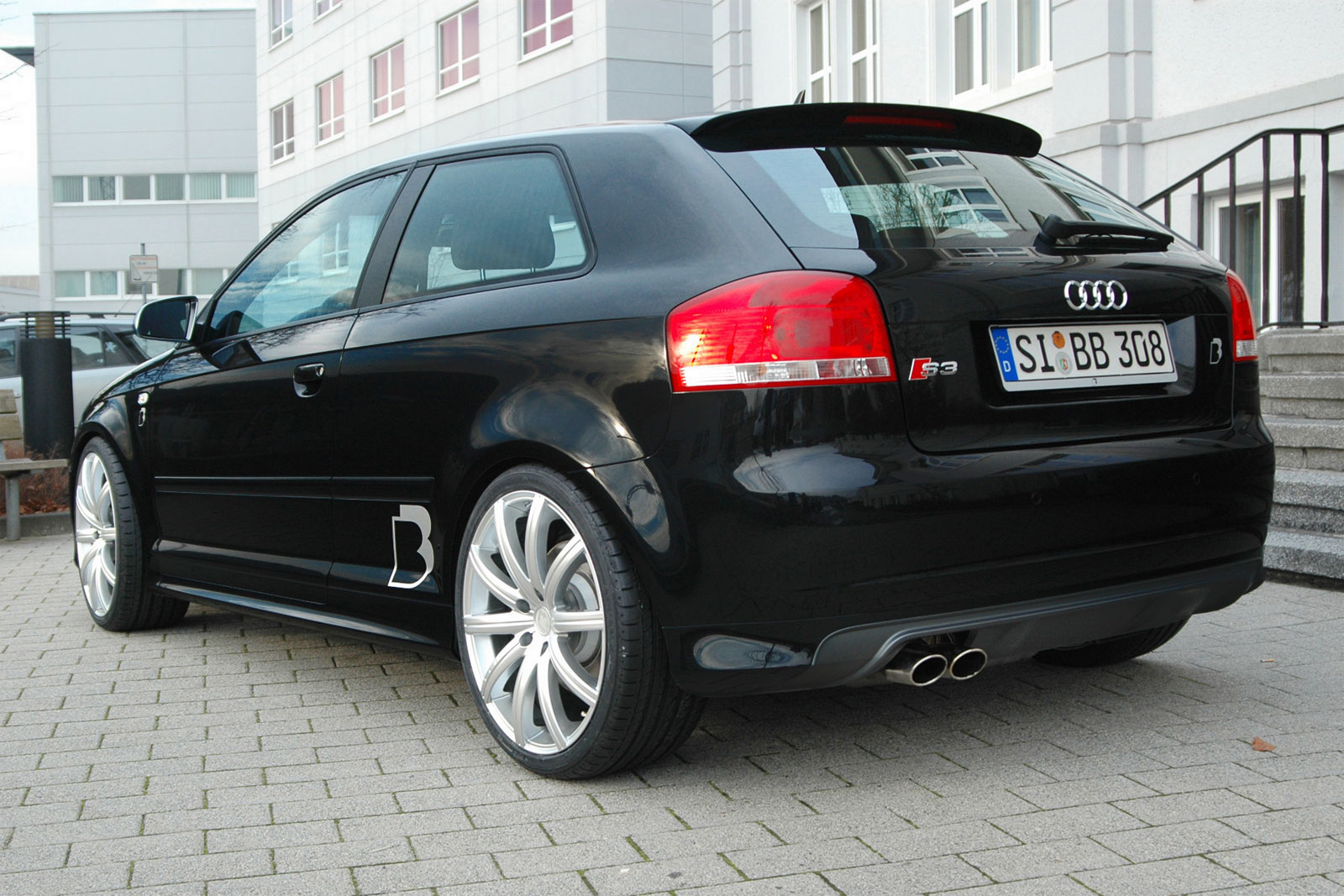 Audi S3: 06 фото