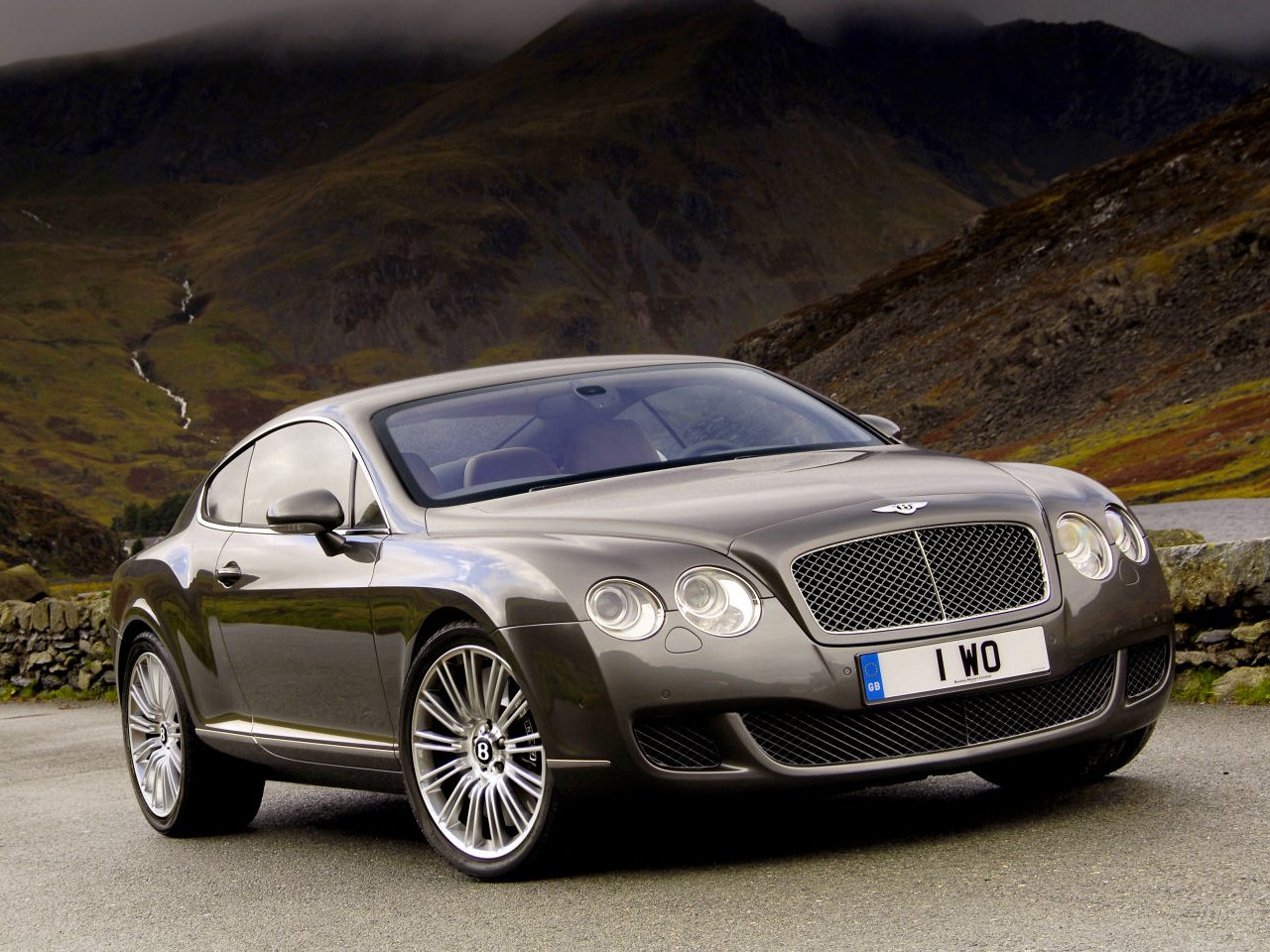 Bentley Continental GTC: 12 фото
