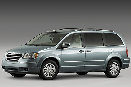 Chrysler Town and Country: 7 фото