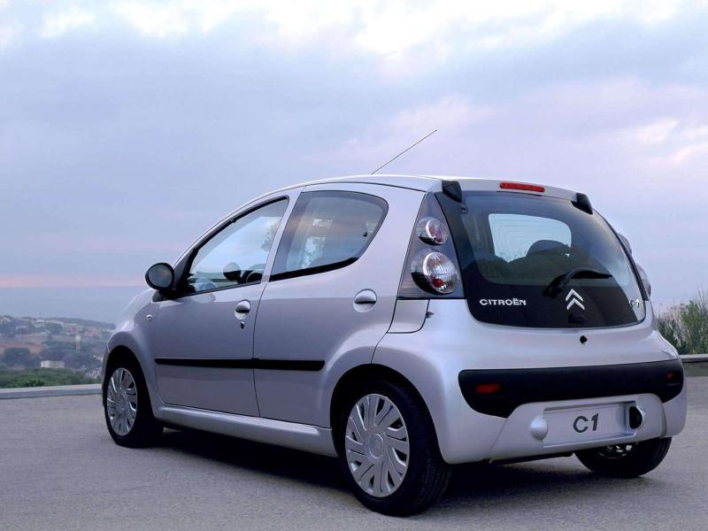 Citroen C1: 11 фото