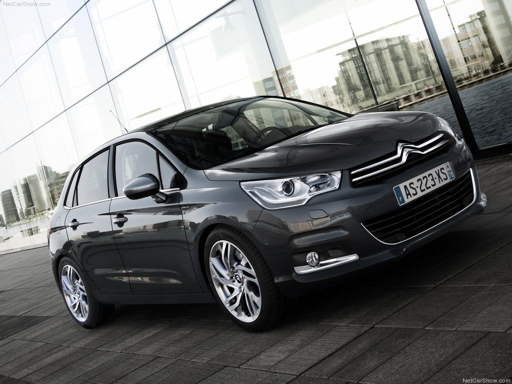 Citroen C4 2011: 7 фото